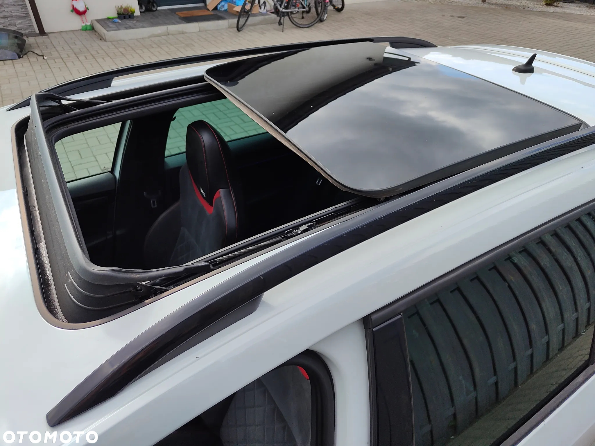 Skoda Octavia Combi 2.0 TDI RS - 17