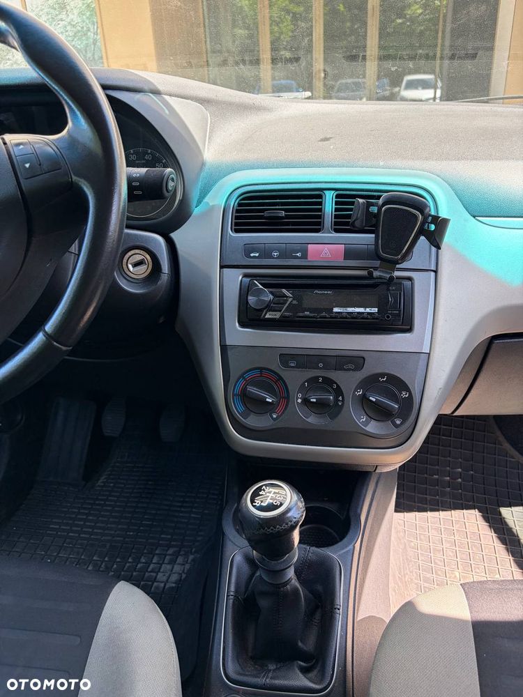 Fiat Grande Punto 1.4 8V Racing - 11