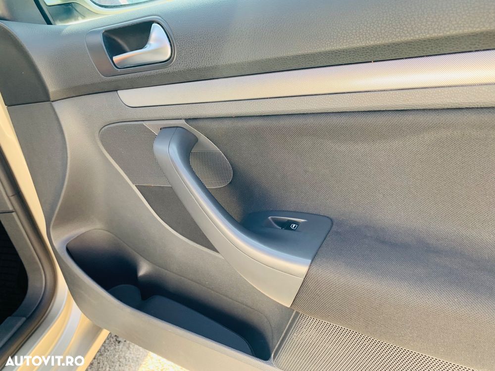 Volkswagen Jetta 1.6 Comfortline - 15