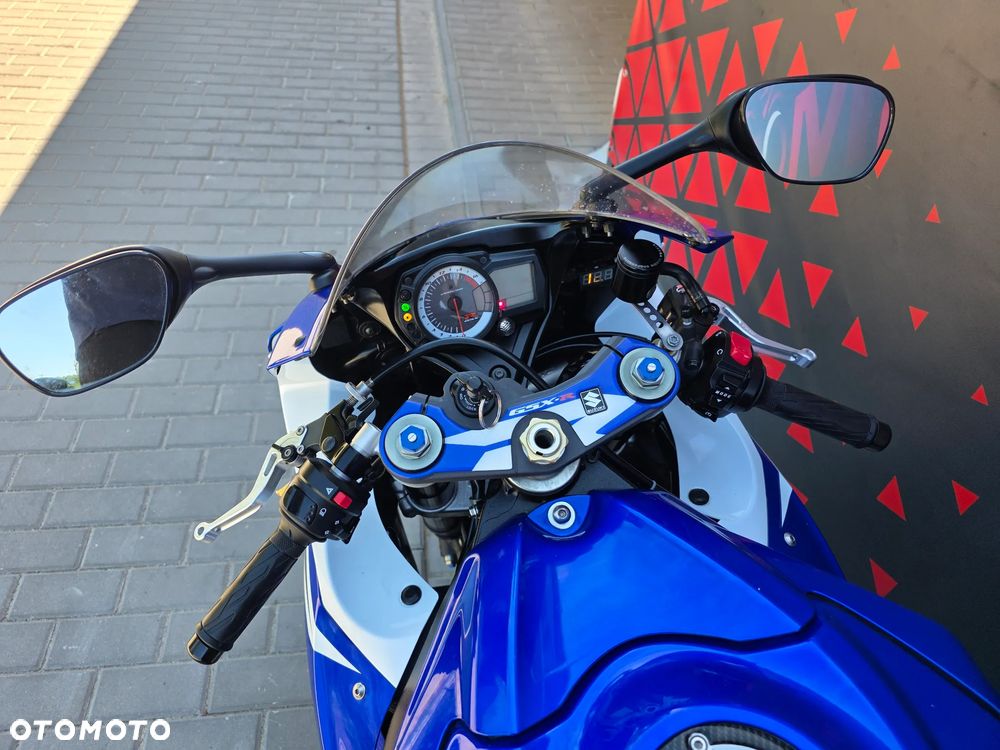 Suzuki GSX-R - 32
