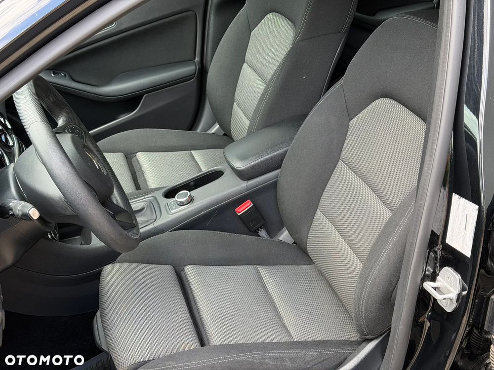 Mercedes-Benz Klasa A 180 d BlueEFFICIENCY Edition Style - 25