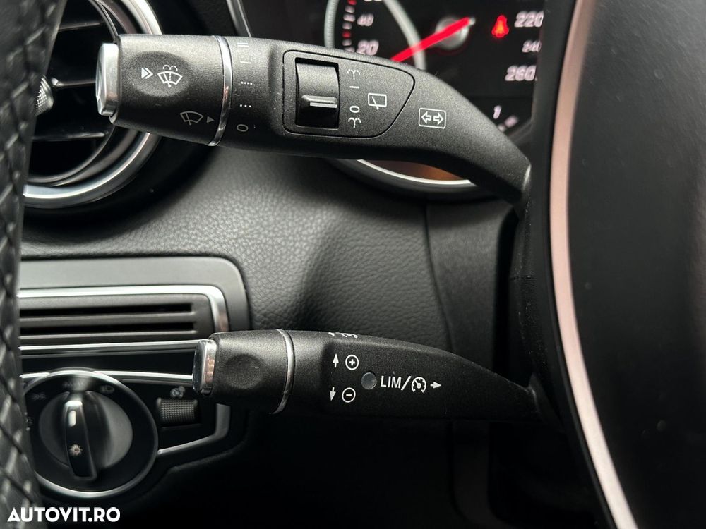 Mercedes-Benz C - 23