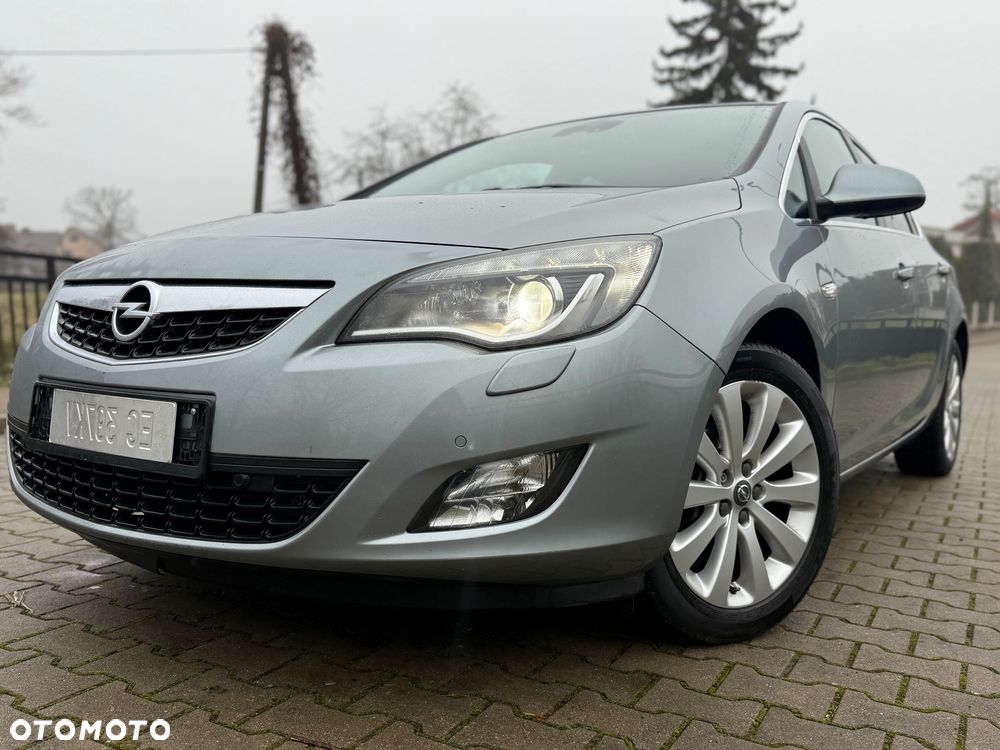 Opel Astra 1.4 Turbo Cosmo - 1