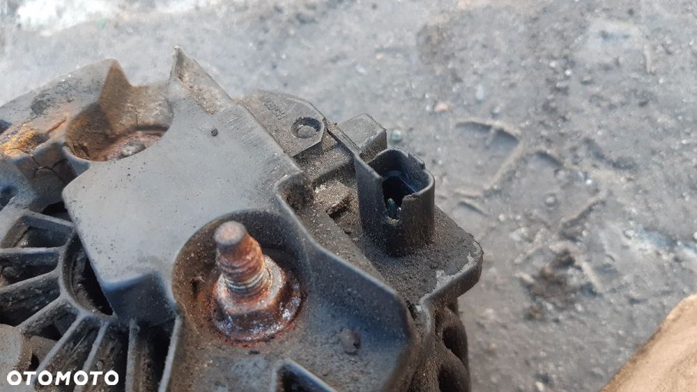 Renault Opel alternator 8200692868 - 3