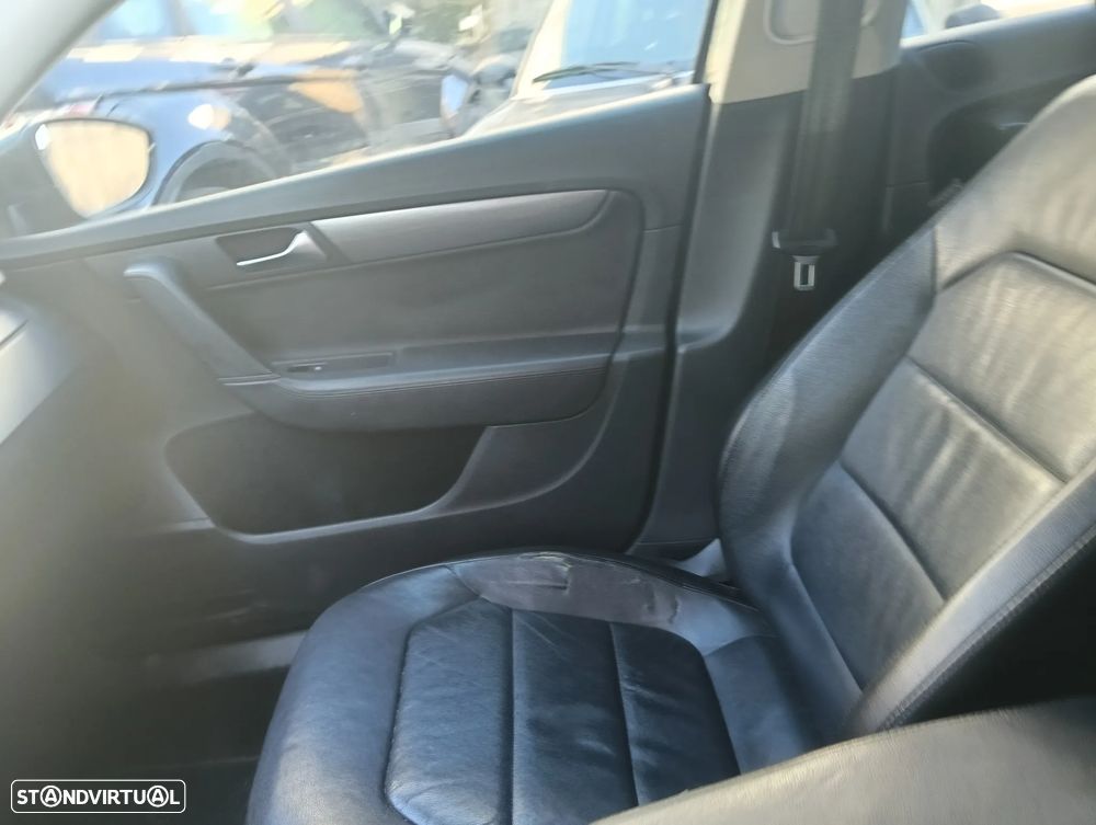 VW Passat Variant 1.6 TDI BlueMotion Highline - 7