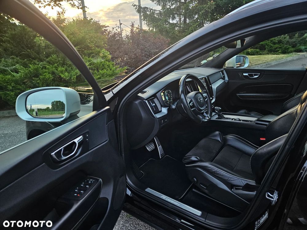 Volvo XC 60 D4 AWD Geartronic RDesign - 21