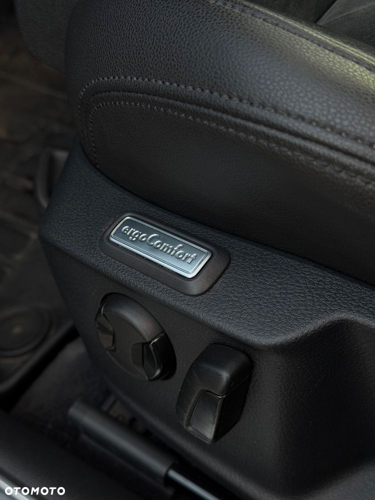 Volkswagen Passat - 9
