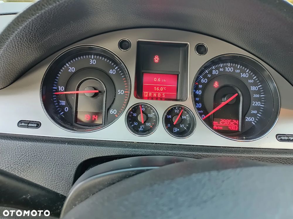 Volkswagen Passat 2.0 TDI DPF Comfortline DSG - 13