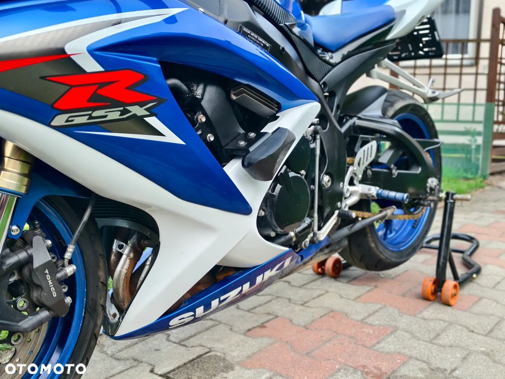 Suzuki GSX-R - 24