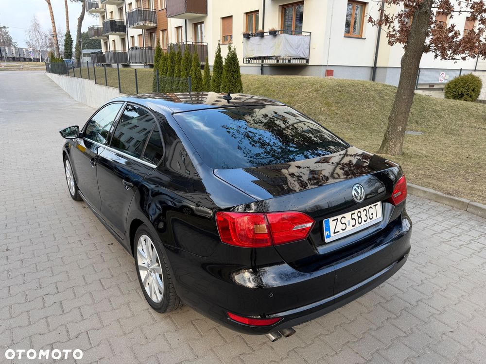 Volkswagen Jetta - 9