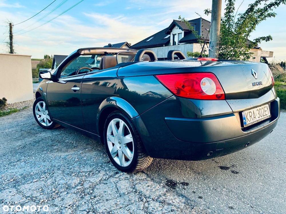 Renault Megane 2.0 16V Privilege - 4