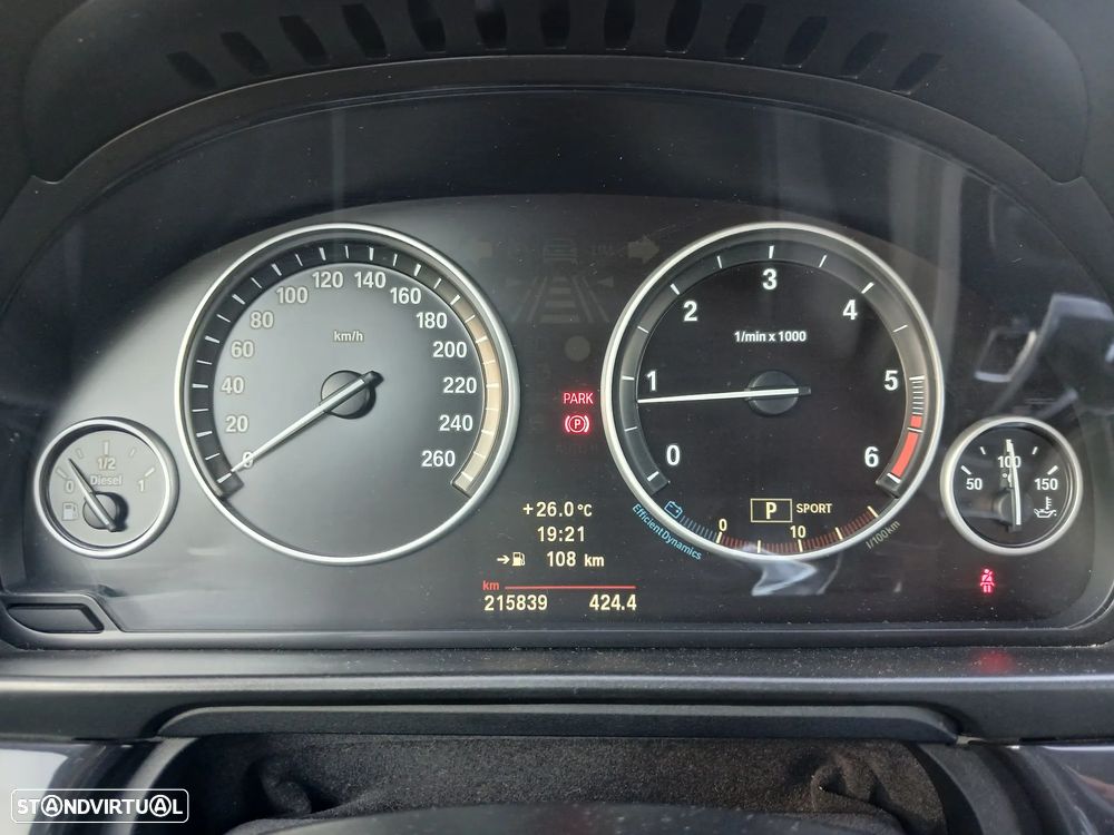 BMW 525 d xDrive Exclusive Auto - 33