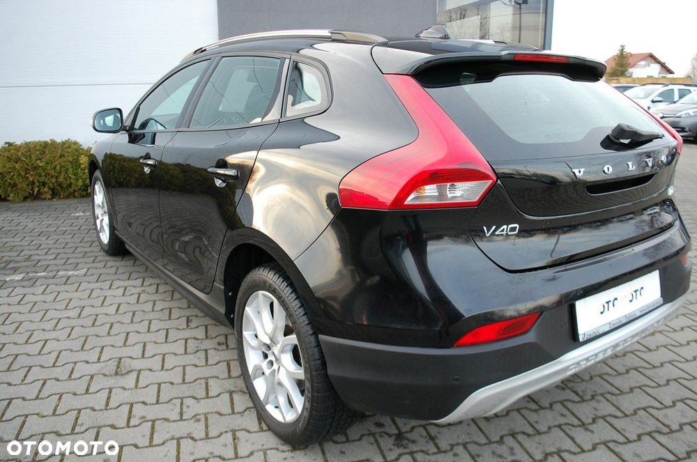 Volvo V40 Cross Country - 3