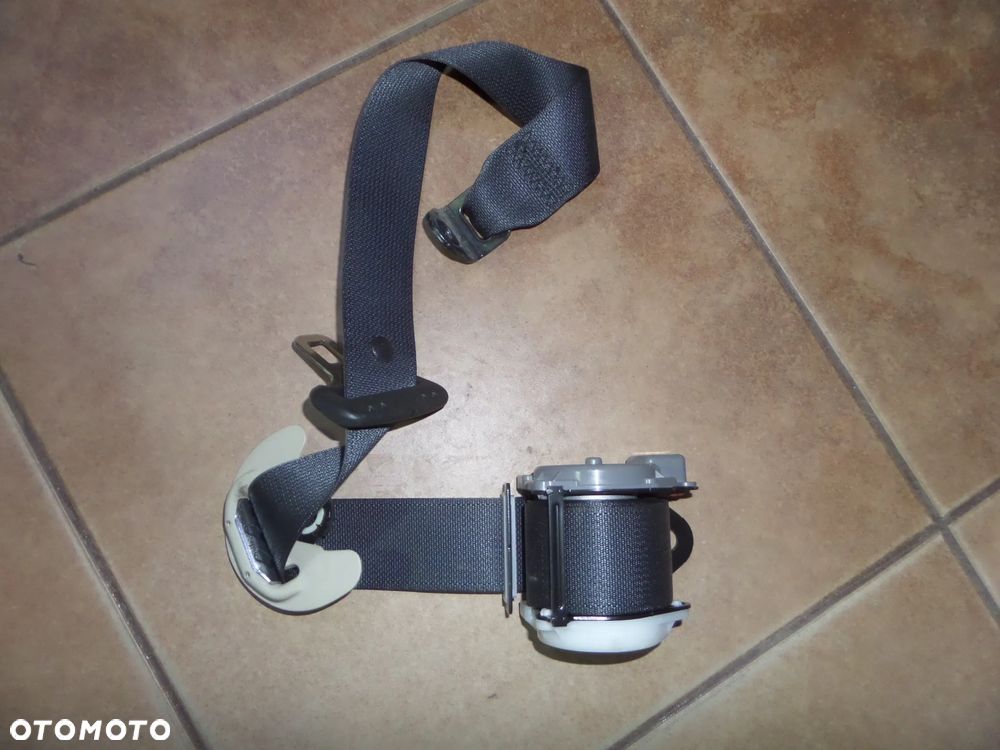 11745 Pas bezpieczeństwa prawy tył Mitsubishi Outlander III 12- - 1