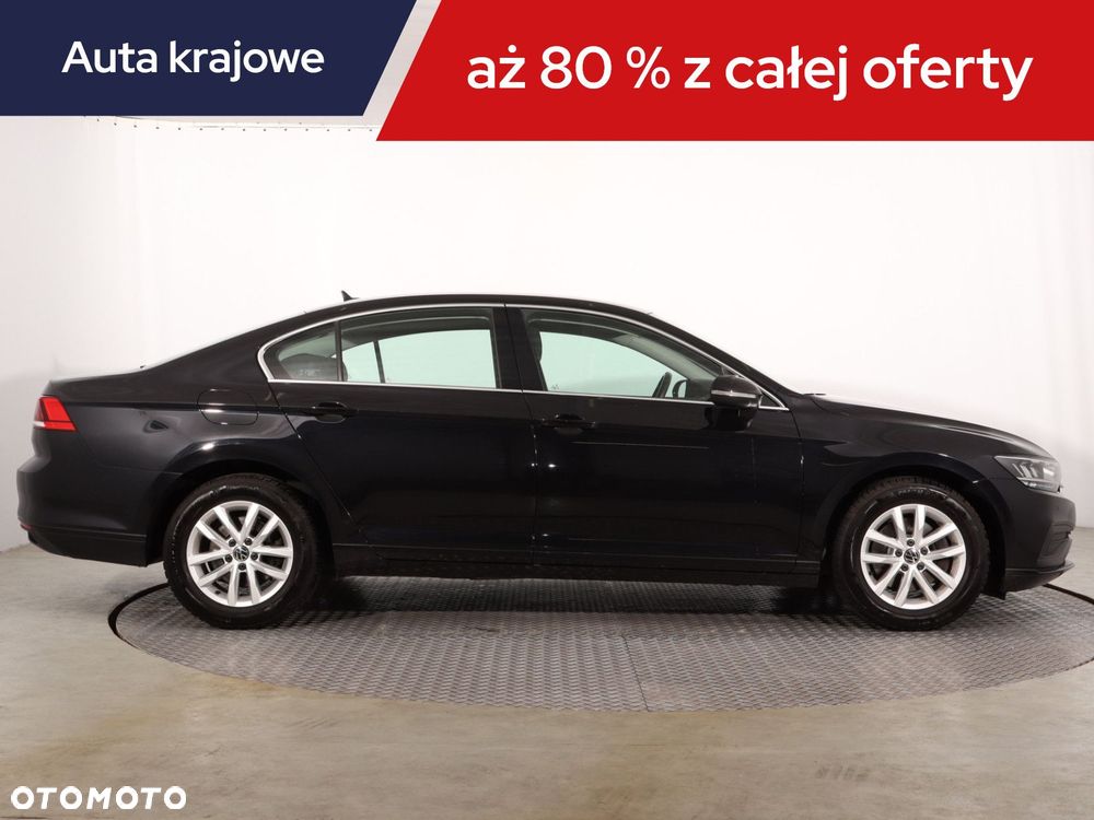 Volkswagen Passat - 8