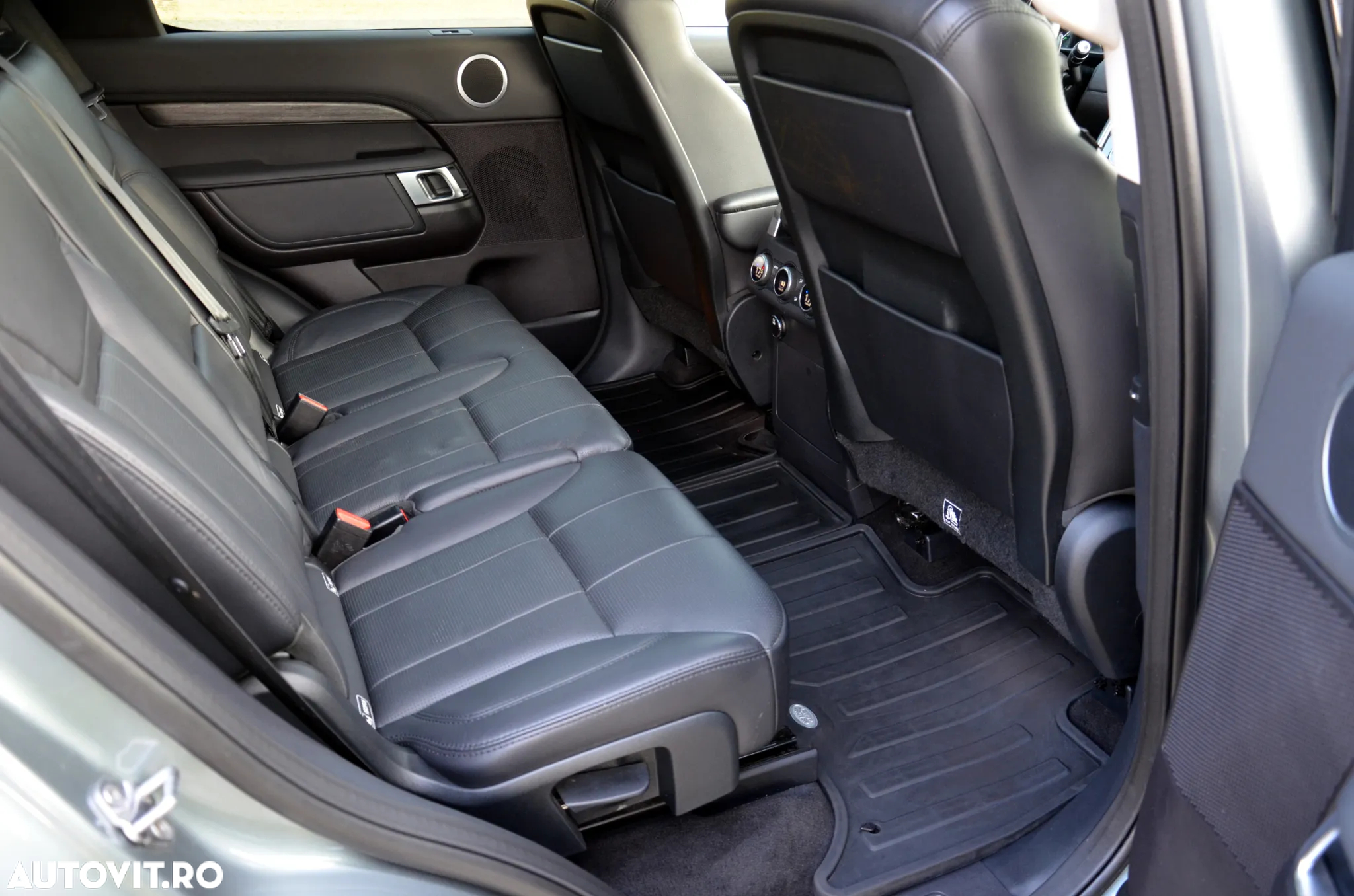 Land Rover Discovery 2.0 L SD4 Ingenium HSE Luxury - 17