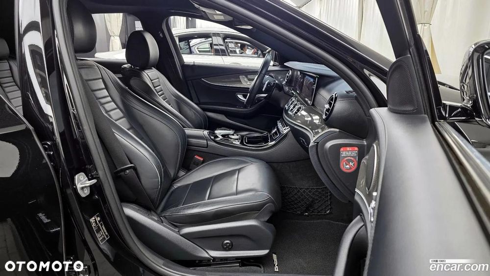 Mercedes-Benz Klasa E 300 9G-TRONIC AMG Line - 11