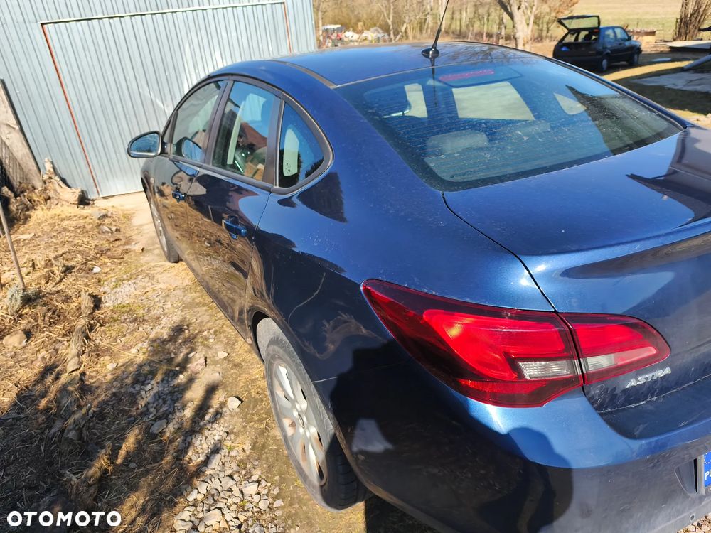 Opel Astra - 3