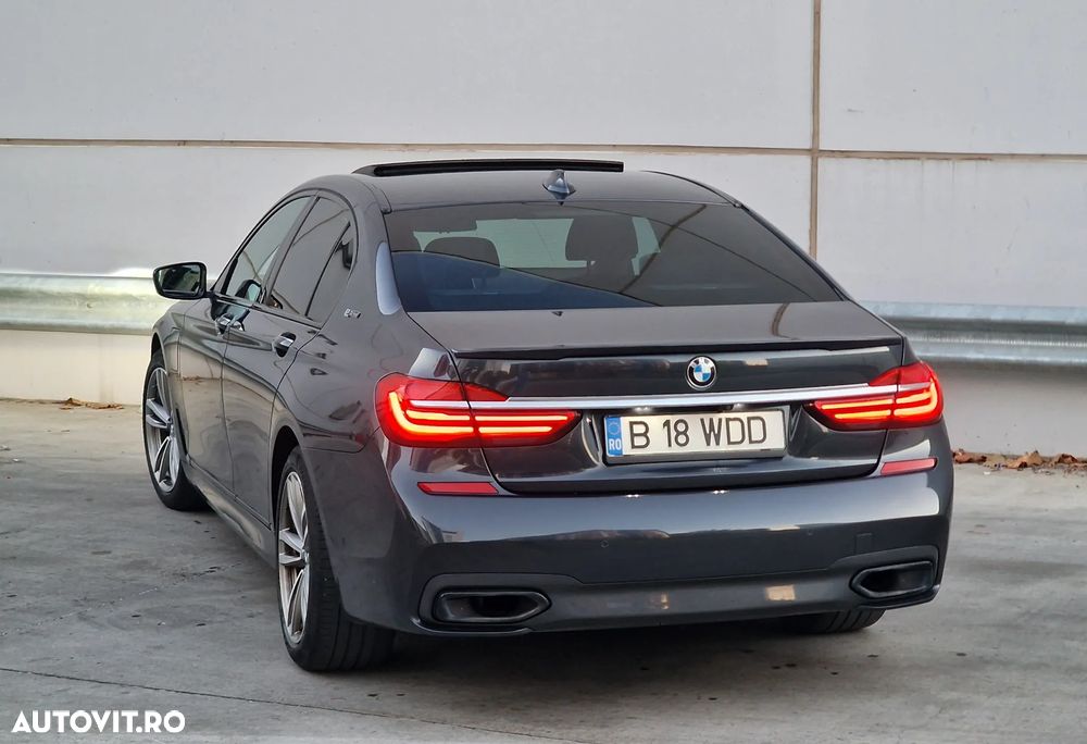 BMW Seria 7 740e iPerformance - 27