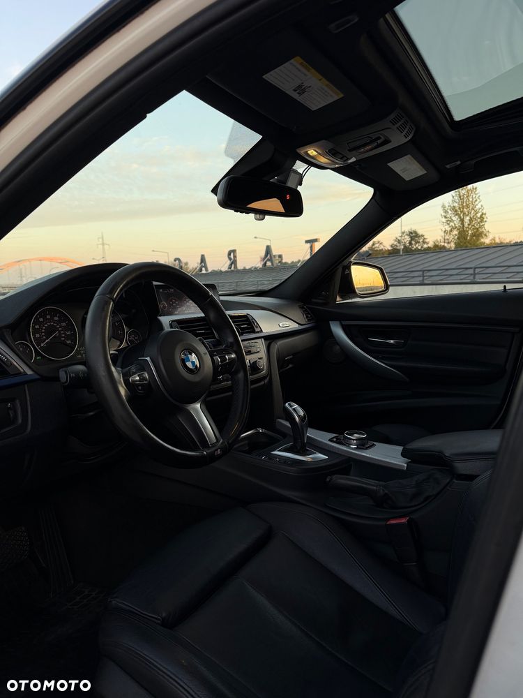 BMW Seria 3 328i Sport Line - 11