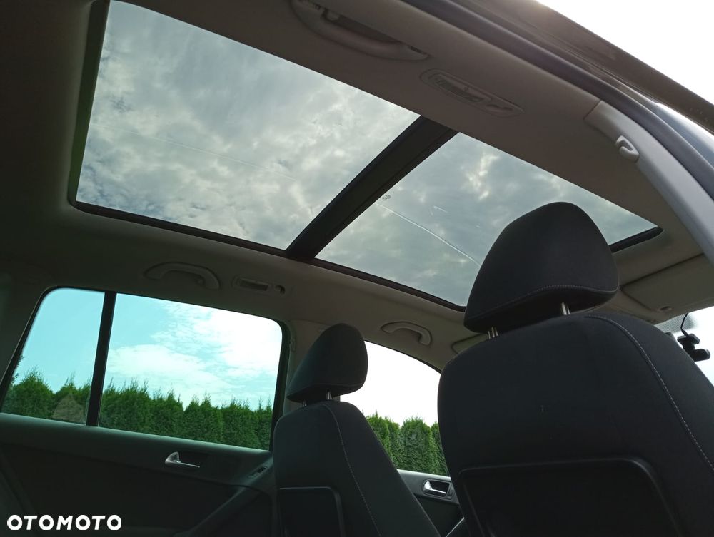 Volkswagen Tiguan - 12