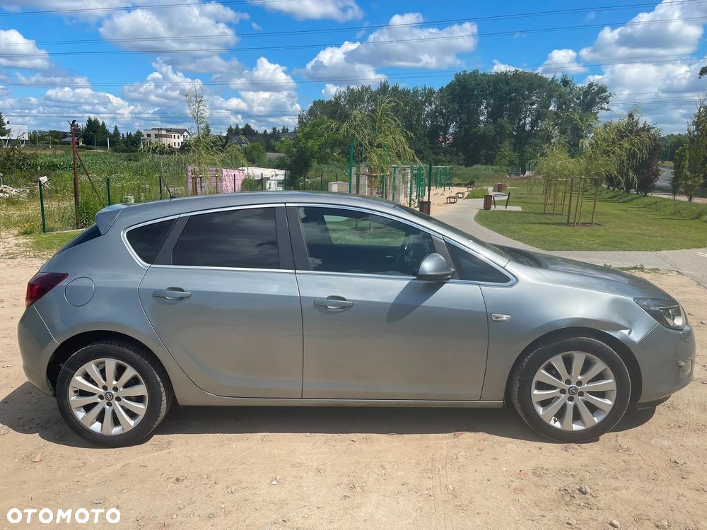 Opel Astra - 9