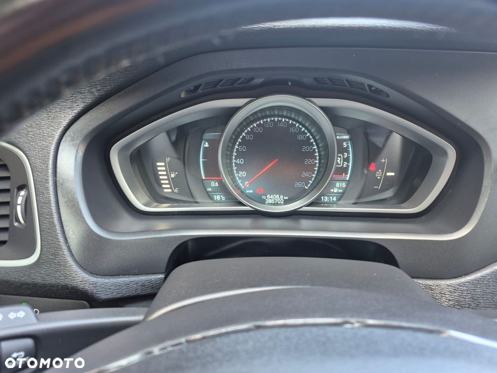 Volvo V40 D2 Summum - 10