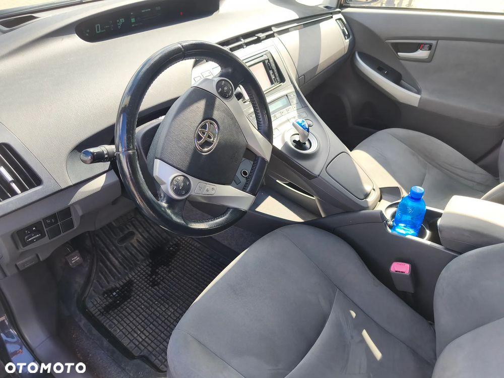 Toyota Prius 1.5 VVT-i Prestige - 11