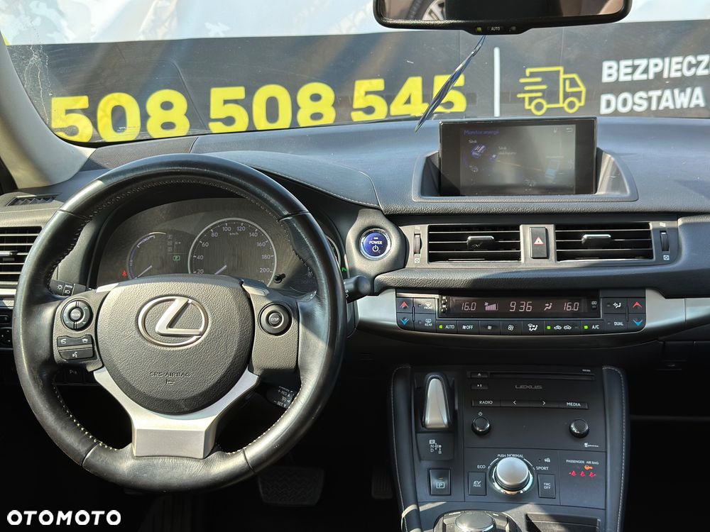 Lexus CT - 9