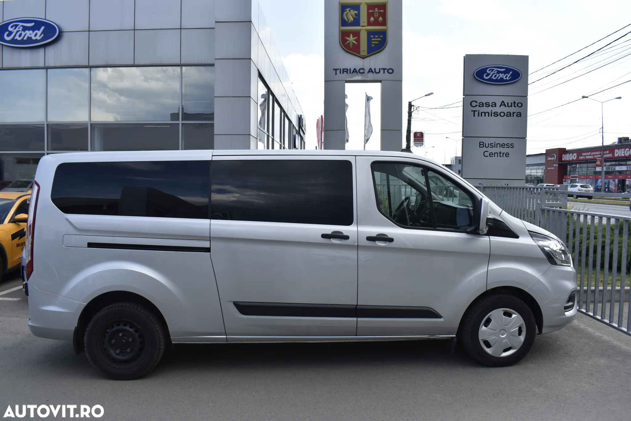 Ford Transit Custom Kombi 320 2.0 EcoBlue 130 CP L2H1 Trend - 11