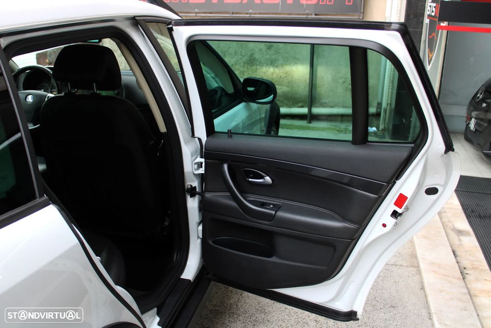 Saab 9-3 Sport Hatch 1.9TTiD Aero - 26