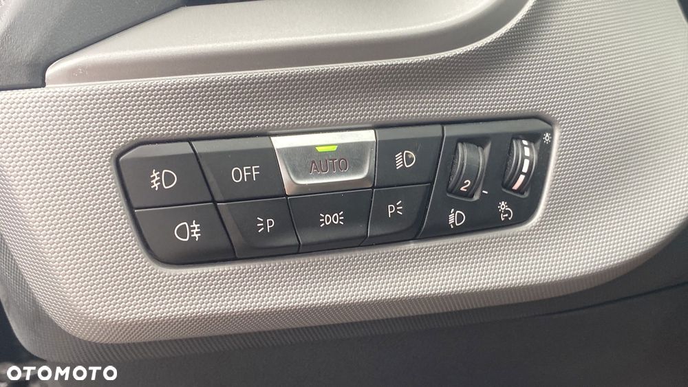 BMW Seria 1 118i Advantage - 23
