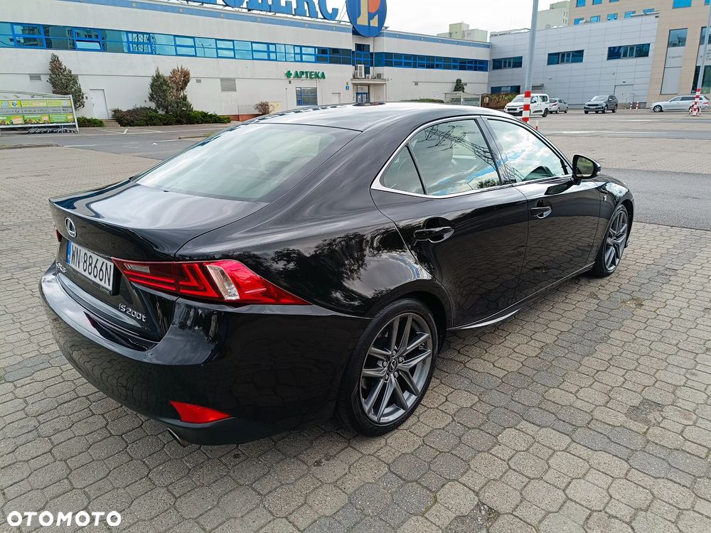 Lexus IS 200t F Sport - 12