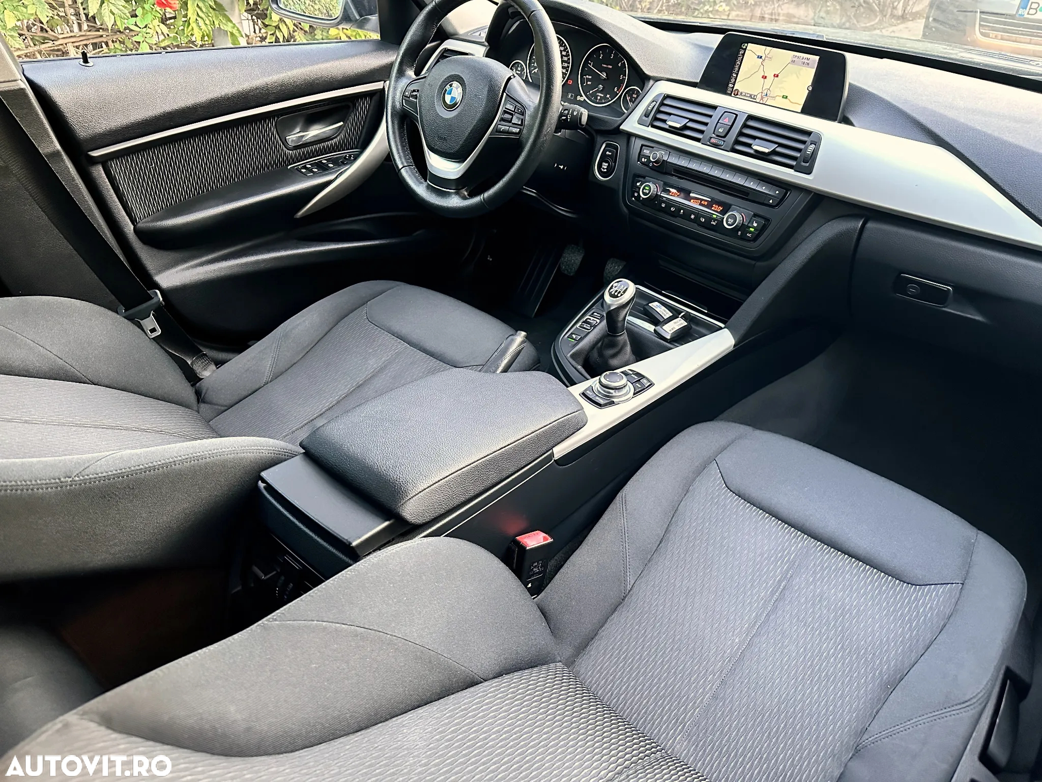 BMW Seria 3 318d Touring - 7