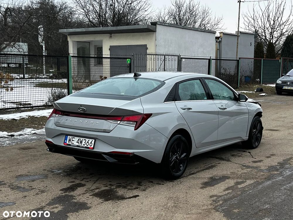 Hyundai Elantra 1.6 Smart - 3