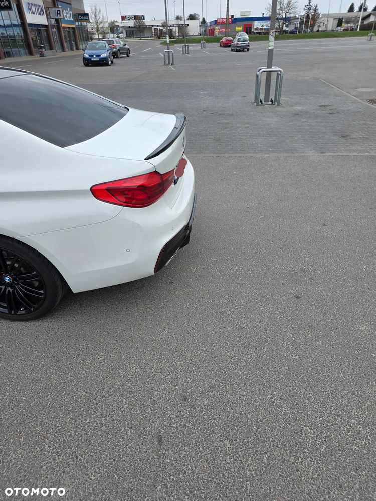 BMW Seria 5 520d xDrive M Sport sport - 11