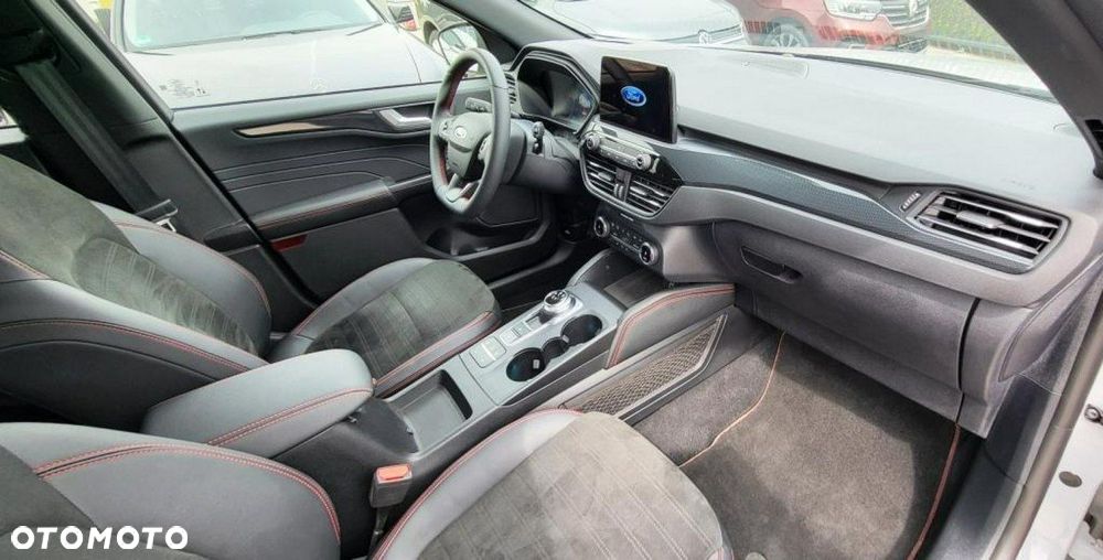 Ford Kuga 2.5 Duratec PHEV ST-LINE - 12