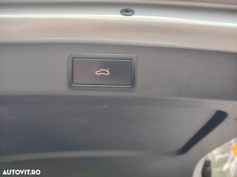 Skoda Octavia 1.6 TDI DSG Clever - 19