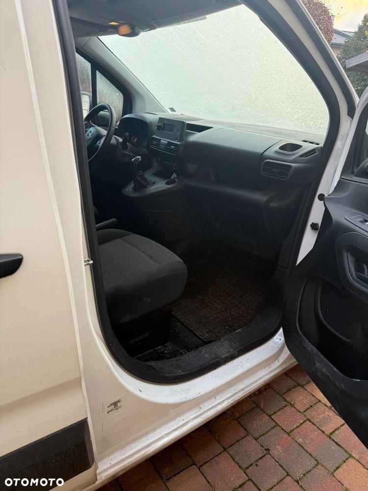 Opel OPEL COMBO E - 5