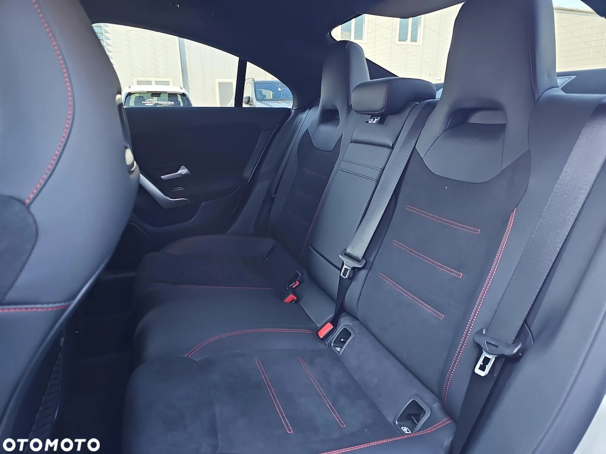 Mercedes-Benz CLA 200 7G-DCT AMG Line Advanced Plus - 11