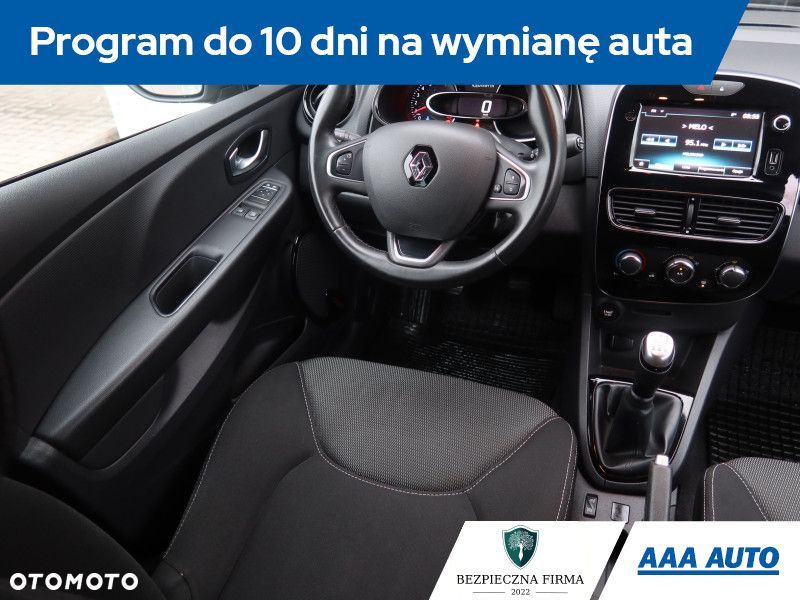 Renault Clio - 9