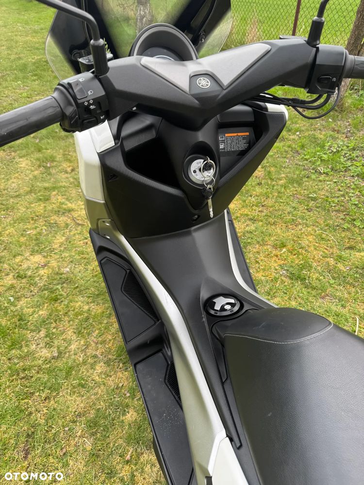 Yamaha NMAX - 21