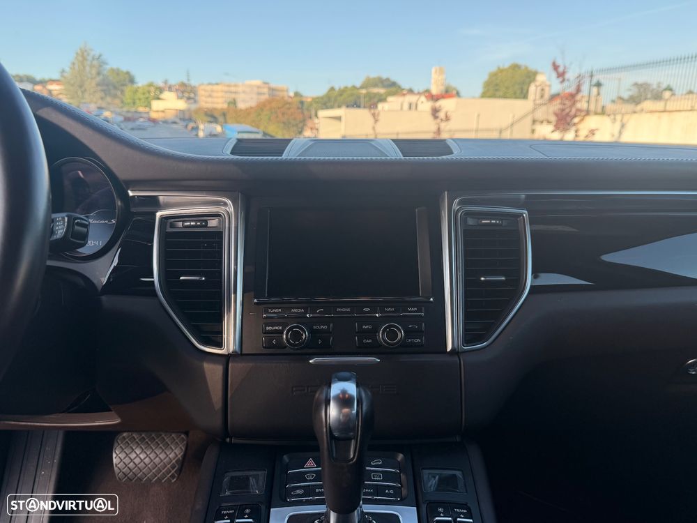 Porsche Macan S - 13