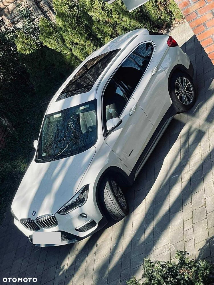 BMW X1 xDrive25i Advantage - 2