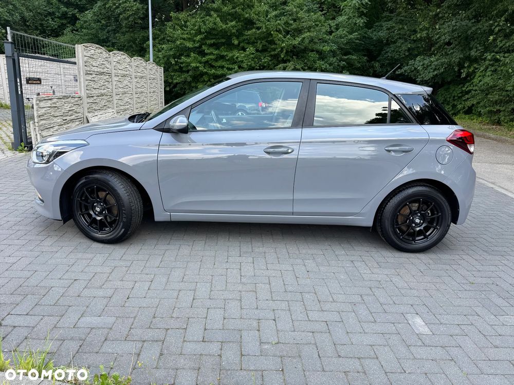 Hyundai i20 blue 1.2 Style - 10
