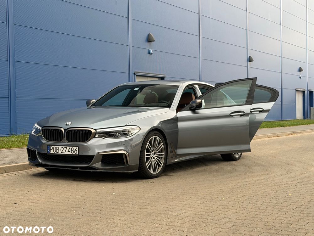 BMW Seria 5 M550i xDrive - 5