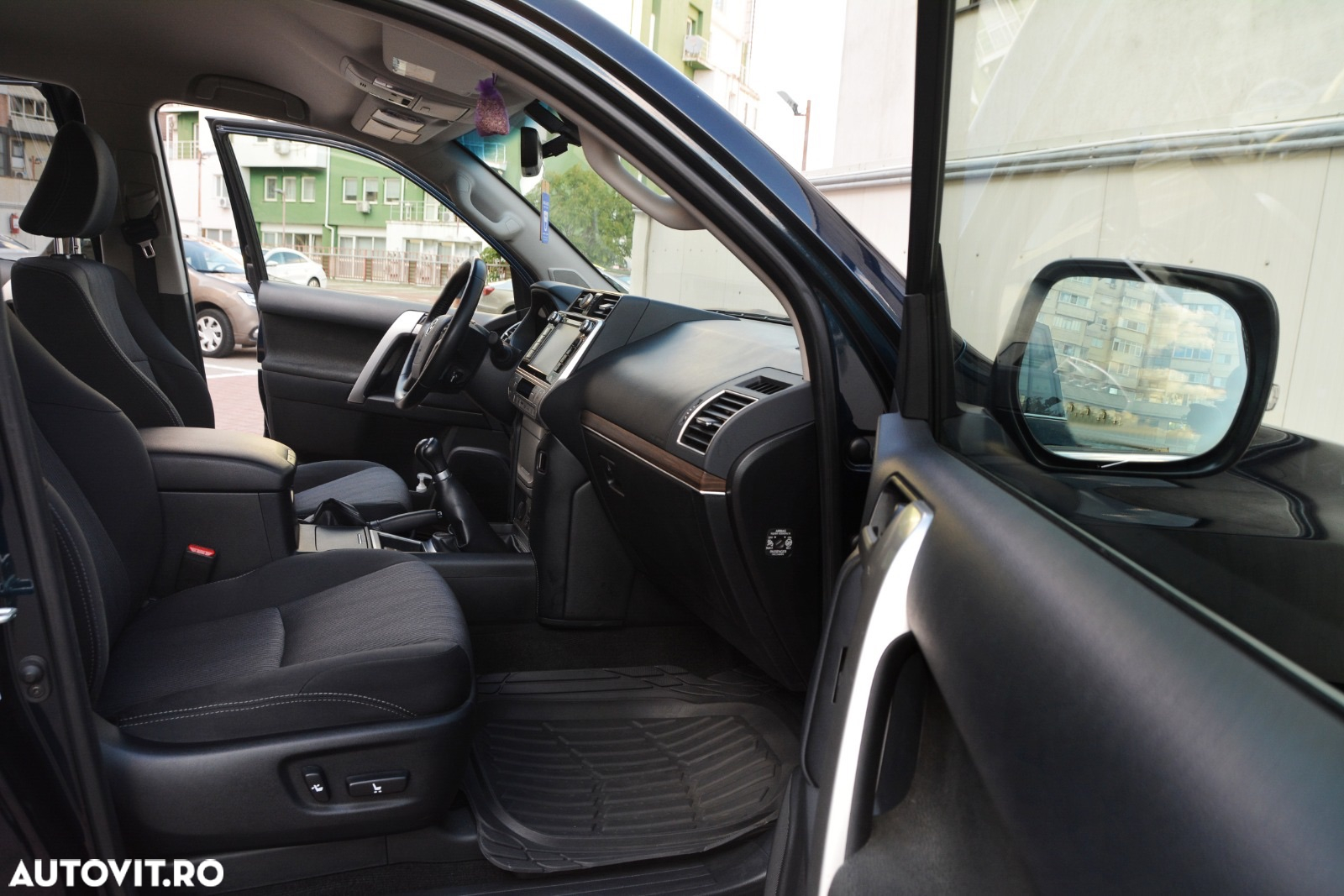 Toyota Land Cruiser 2.8l Turbo D-4D M/T Executive - 17