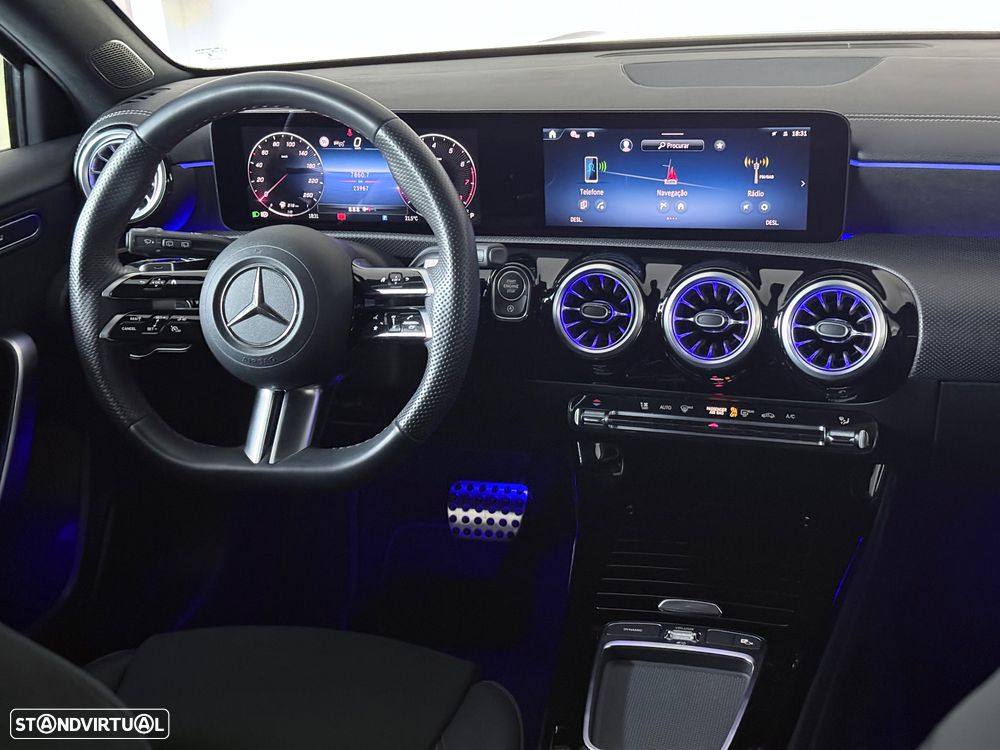 Mercedes-Benz A 180 7G-DCT AMG Line - 16