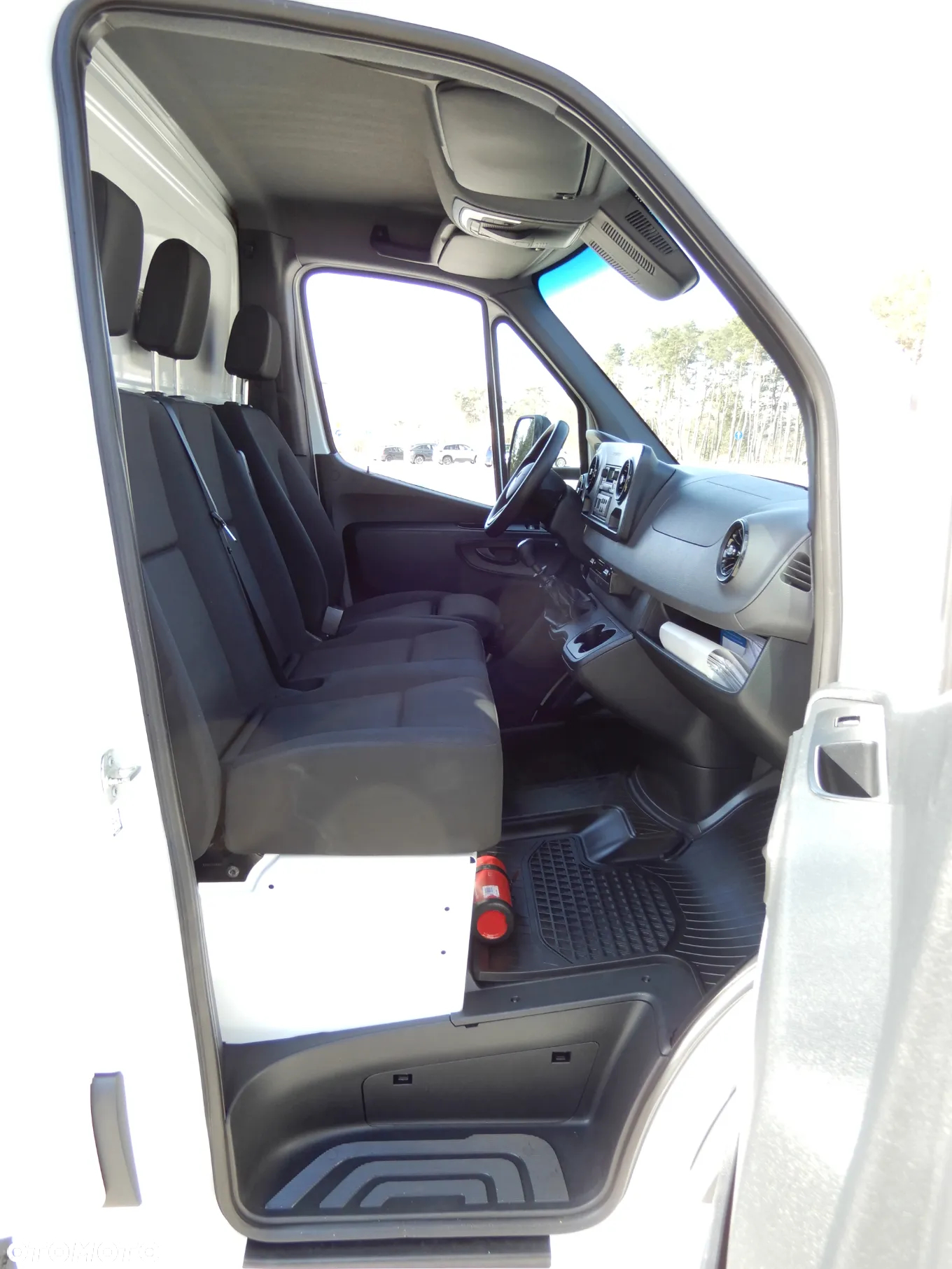 Mercedes-Benz Sprinter 516 CDI 163 KM 2.2 CDI Chłodnia Mroźnia -32*C +29*C Boczne Drzwi x 2 Izoterma PLANDEX 4.19 Cm 8.E.Palet Agregat Thermo King V300 MAX Zasilany Na Postoju V230 Stan Auta Jak NOWY - 32