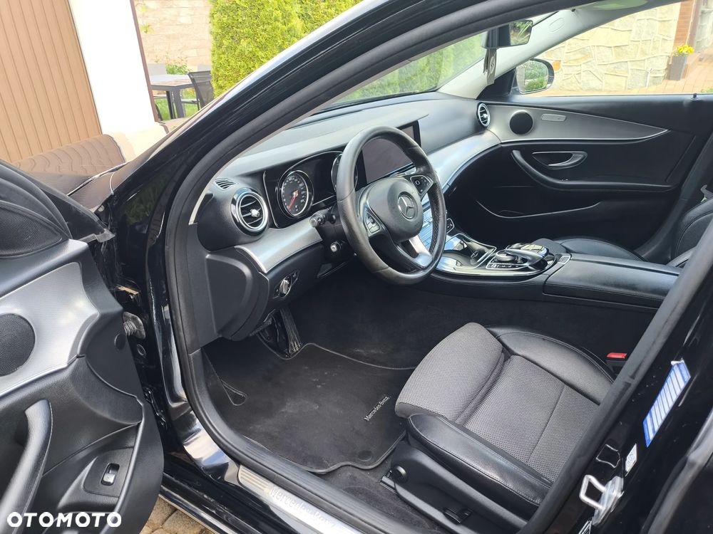 Mercedes-Benz Klasa E 220 d 9G-TRONIC Exclusive - 7